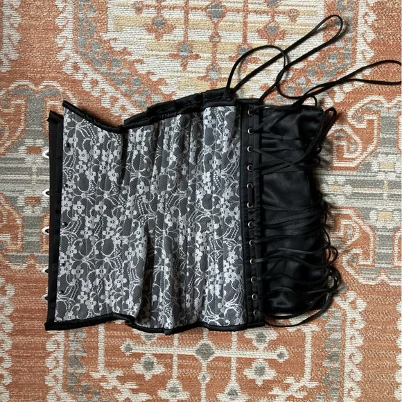 Orchard Corset Underbust CS 426 Lace overlay on satin size 22 - Picture 9 of 9